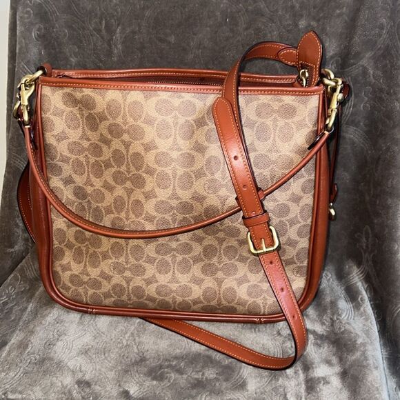 Coach Leather Vintage Leather Purse gold brown - Picture 9 of 16